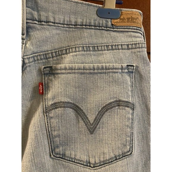Levis 515 Capri Jeans Women's Blue Denim  Cuffed Light Wash Sz 6 Red Tab - Picture 4 of 8